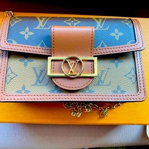 Authentic Louis Vuitton DAUPHINE CHAIN WALLET